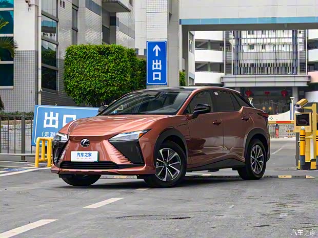 雷克萨斯 雷克萨斯RZ 2023款 450e 四驱纵享版 雷克萨斯 雷克萨斯RZ 2023款 450e 四驱纵享版