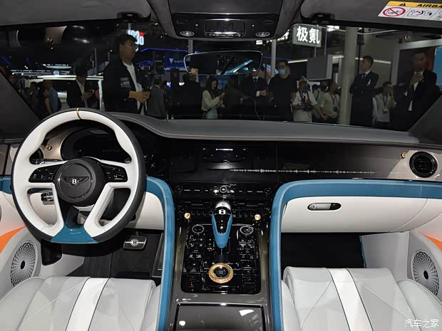 賓利 賓利Mulliner Batur 2023款 基本型