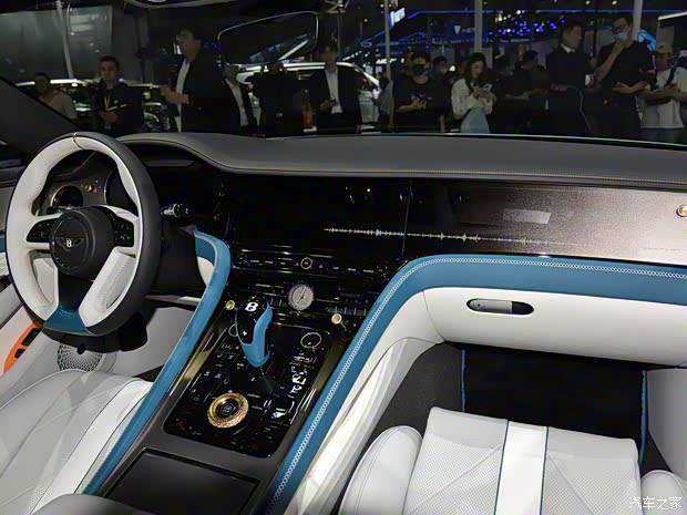 賓利 賓利Mulliner Batur 2023款 基本型