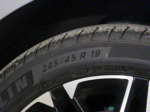 2025款 EV 智驾版 701KM尊荣型 2025款 EV 智驾版 701KM尊荣型