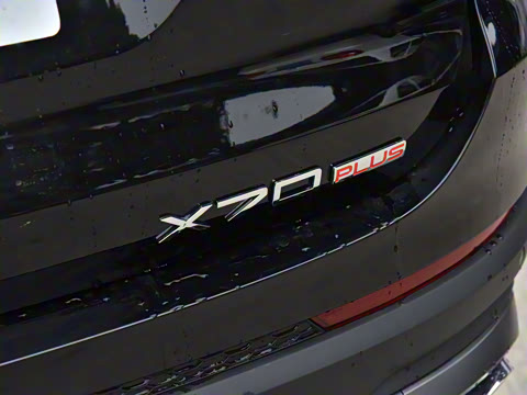 2025款 冠军版 1.5T DCT冠军MAX+ 5座 2025款 冠军版 1.5T DCT冠军MAX+ 5座