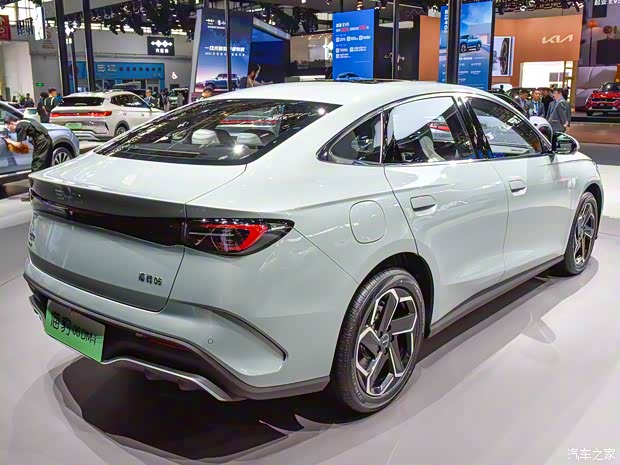 比亚迪 海豹06 2024款 160kW 比亚迪 海豹06 2024款 160kW