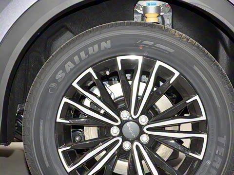 2025款 冠军版 1.5T 手动冠军 7座 2025款 冠军版 1.5T 手动冠军 7座