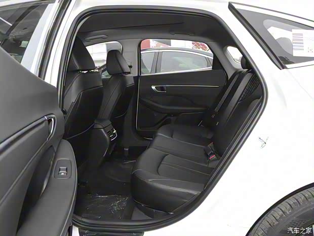 北京現(xiàn)代 索納塔 2024款 1.5T 低配版