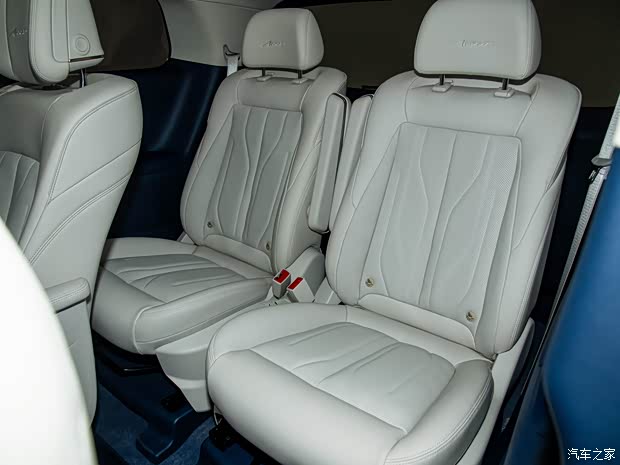 上汽通用别克 别克GL8新能源 2024款 陆尊 奢享版 6座