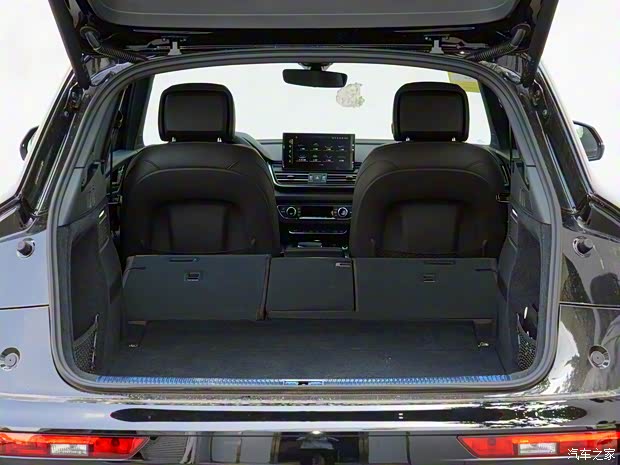 一汽奥迪 奥迪Q5L 2024款 45 TFSI 臻选动感型 一汽奥迪 奥迪Q5L 2024款 45 TFSI 臻选动感型