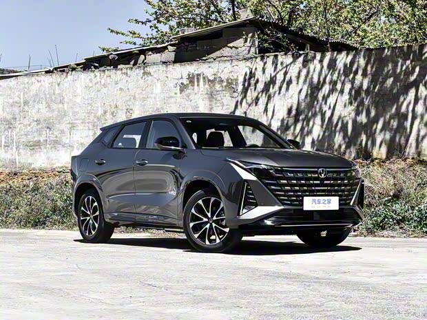 长安汽车 长安UNI-Z 2024款 蓝鲸智电iDD 125km 超越型