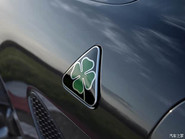 阿爾法·羅密歐 Giulia朱麗葉 2024款 Quadrifoglio Super Sport