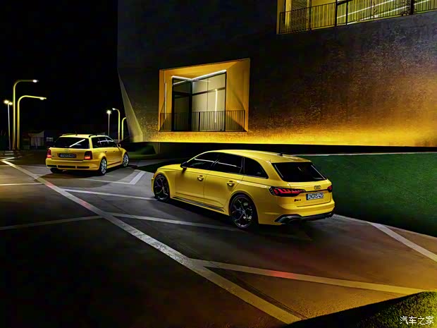 Audi Sport 奥迪RS 4 2024款 RS4 Avant edition 25 years Audi Sport 奥迪RS 4 2024款 RS4 Avant edition 25 years