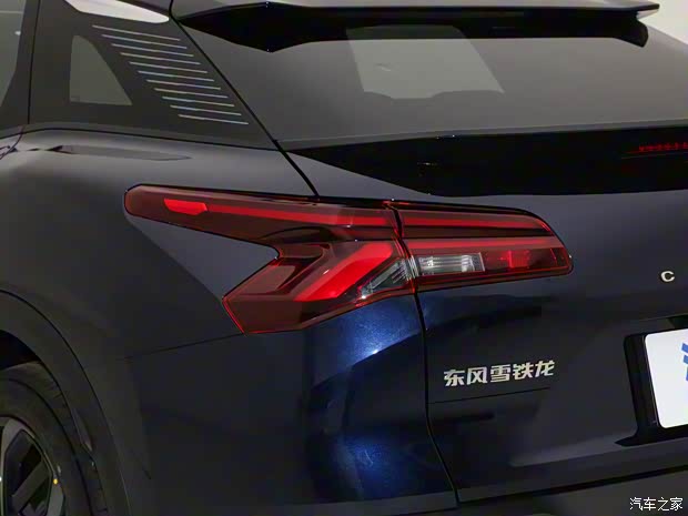 东风雪铁龙 凡尔赛C5 X 2024款 1.6T 旅不凡