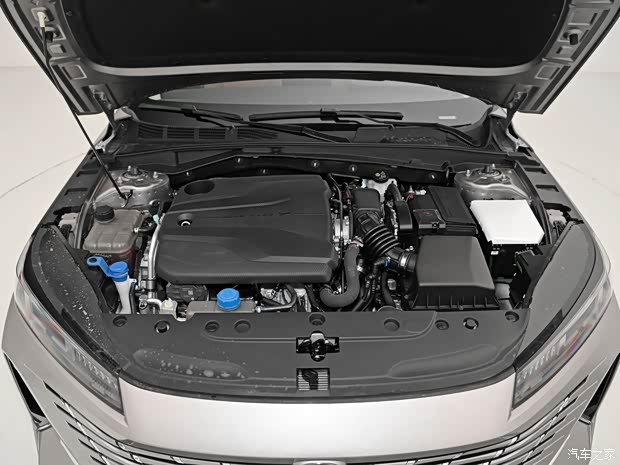 长安汽车 逸动 2024款 1.5T GDI自动 旗舰型 长安汽车 逸动 2024款 1.5T GDI自动 旗舰型