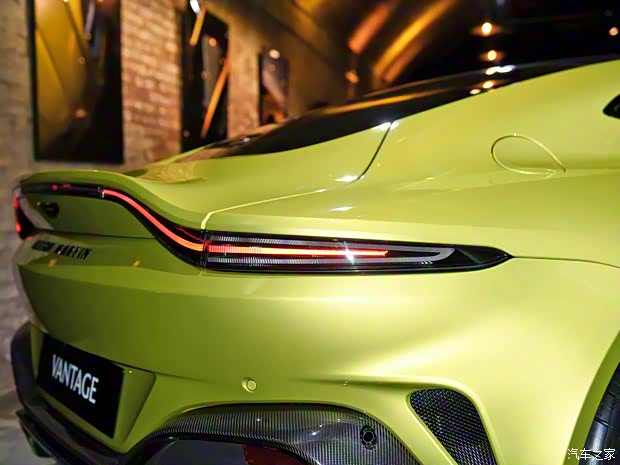 阿斯頓·馬丁 V8 Vantage 2024款 4.0T V8 Coupe