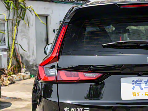 2024款 240TURBO 两驱锋尚版 5座 2024款 240TURBO 两驱锋尚版 5座