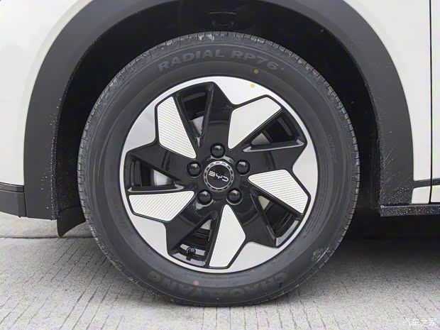 比亞迪 海豚 2024款 榮耀版 420km 時(shí)尚版