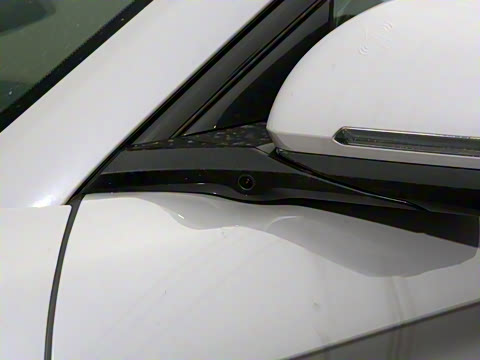 2025款 EV 智驾版 701KM尊荣型 2025款 EV 智驾版 701KM尊荣型