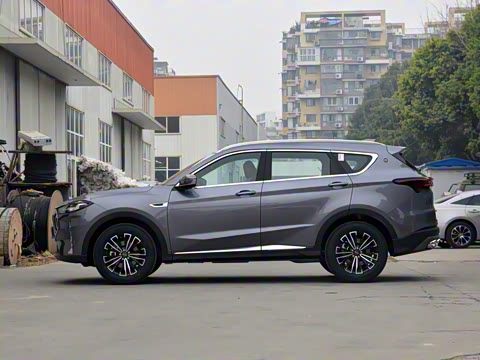 2025款 冠军版 1.5T 手动冠军 7座 2025款 冠军版 1.5T 手动冠军 7座