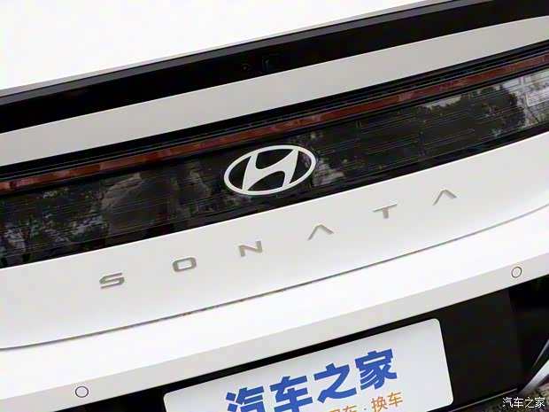 北京現(xiàn)代 索納塔 2024款 1.5T 低配版