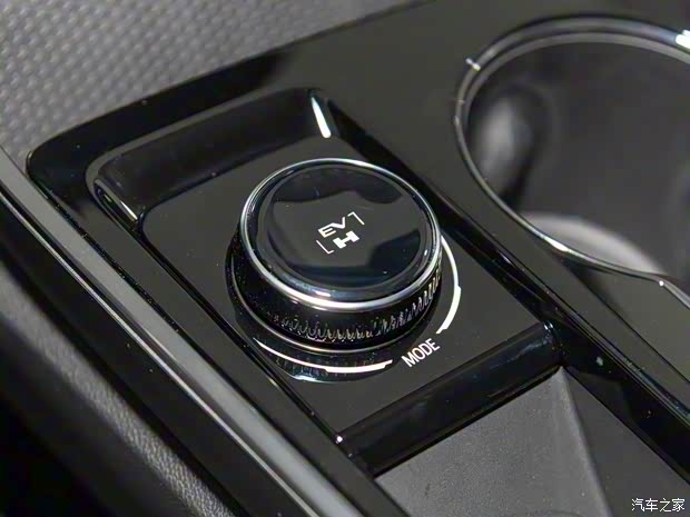 上汽通用雪佛蘭 探界者Plus 2024款 102km RS 至臻版 上汽通用雪佛蘭 探界者Plus 2024款 102km RS 至臻版