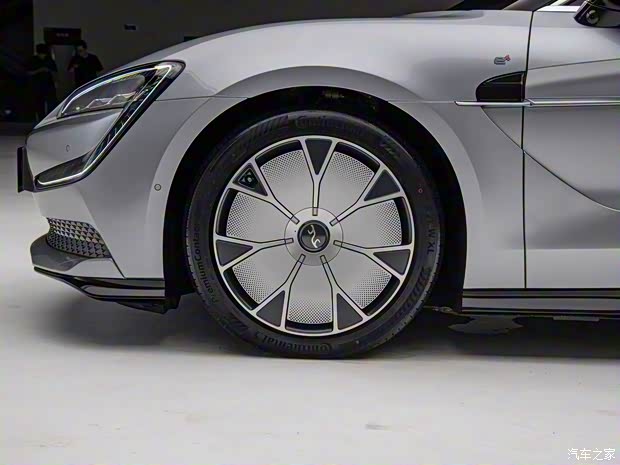 仰望 仰望U7 2024款 高配版