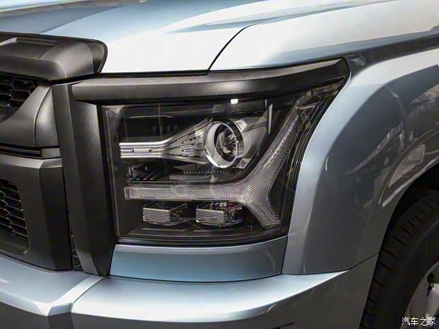 長(zhǎng)城汽車(chē) 金剛炮 2024款 2.0T自動(dòng)8AT柴油四驅(qū)精英型平箱