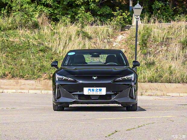 北汽新能源 极狐 阿尔法S5 2024款 650ULTRA 390kW