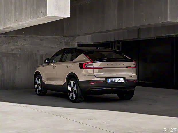 沃尔沃(进口) 沃尔沃C40(进口) 2024款 基本型 沃尔沃(进口) 沃尔沃C40(进口) 2024款 基本型