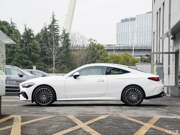 奔驰(进口) 奔驰CLE 2024款 CLE 300 4MATIC Coupe 奔驰(进口) 奔驰CLE 2024款 CLE 300 4MATIC Coupe