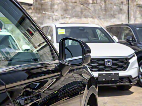 2024款 240TURBO 两驱锋尚版 5座 2024款 240TURBO 两驱锋尚版 5座