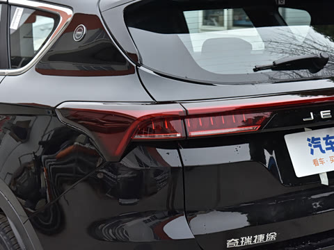 2025款 冠军版 1.5T DCT冠军MAX+ 5座 2025款 冠军版 1.5T DCT冠军MAX+ 5座