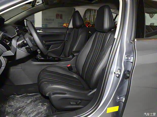 東風(fēng)標(biāo)致 標(biāo)致408 2024款 360THP 龘龘款 拉圖版