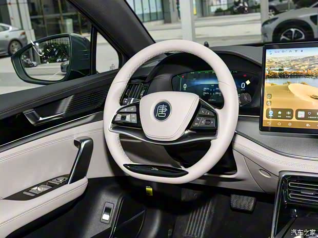 比亚迪 唐新能源 2024款 DM-i 荣耀版 112KM 尊贵型 比亚迪 唐新能源 2024款 DM-i 荣耀版 112KM 尊贵型