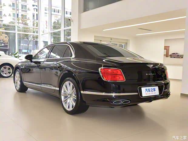 賓利 飛馳 2024款 4.0T V8 標(biāo)準(zhǔn)版