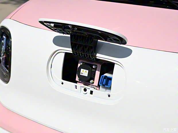 一汽奔腾 奔腾小马 2024款 170km 元气马 一汽奔腾 奔腾小马 2024款 170km 元气马