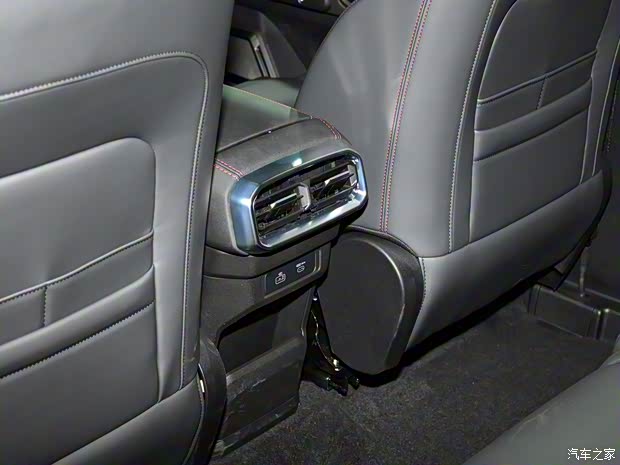 奇瑞汽車 捷途旅行者 2024款 2.0T 四驅(qū)7座版