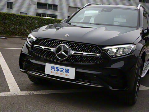 2024款 GLC 260 L 4MATIC 动感型 7座 2024款 GLC 260 L 4MATIC 动感型 7座