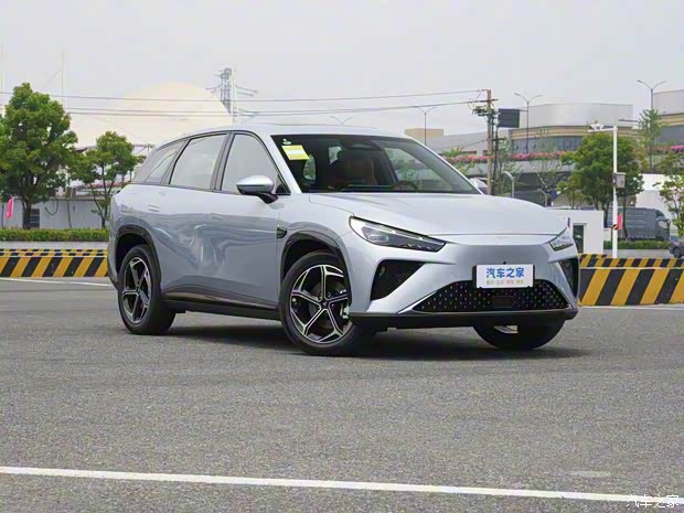 合眾汽車 哪吒L 2024款 310 閃充PRO版