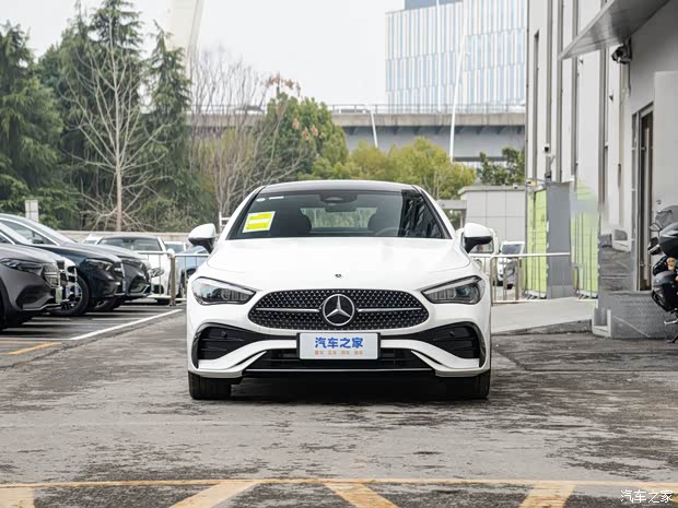 奔驰(进口) 奔驰CLE 2024款 CLE 300 4MATIC Coupe 奔驰(进口) 奔驰CLE 2024款 CLE 300 4MATIC Coupe