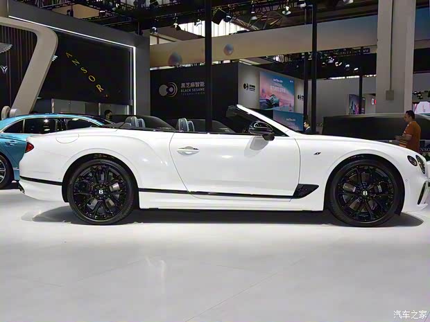 宾利 欧陆 2024款 4.0T GT S V8 敞篷版 宾利 欧陆 2024款 4.0T GT S V8 敞篷版