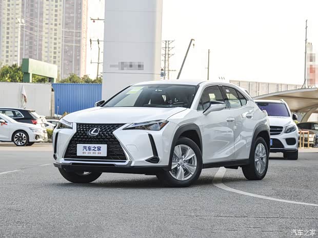 雷克萨斯 雷克萨斯UX 2024款 300h 探酷版 雷克萨斯 雷克萨斯UX 2024款 300h 探酷版