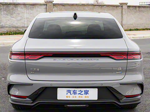2025款 EV 智驾版 605KM尊荣型 2025款 EV 智驾版 605KM尊荣型