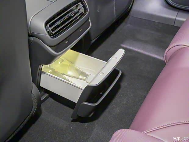 小米汽車 小米SU7 2024款 800km 四驅(qū)超長續(xù)航高階智駕Max版