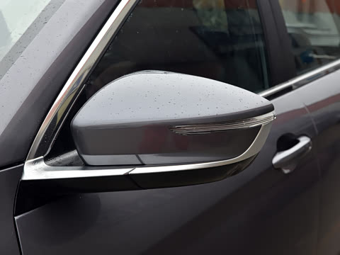 2025款 冠军版 1.5T DCT冠军PRO 5座 2025款 冠军版 1.5T DCT冠军PRO 5座