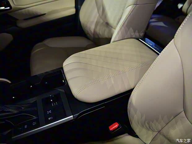 一汽丰田 普拉多 2024款 2.4T 全能TX版 5座 一汽丰田 普拉多 2024款 2.4T 全能TX版 5座