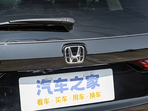 2024款 240TURBO 两驱锋尚版 5座 2024款 240TURBO 两驱锋尚版 5座