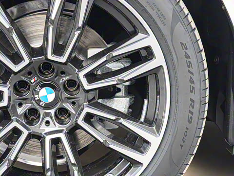 2025款 525Li M运动套装 2025款 525Li M运动套装