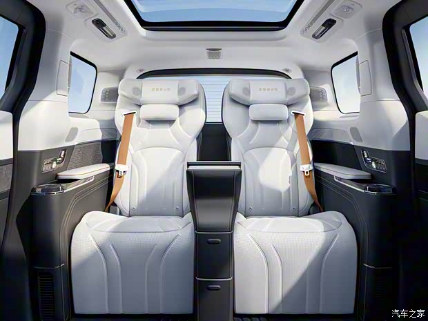 极氪 极氪009 2024款 光辉版 极氪 极氪009 2024款 光辉版