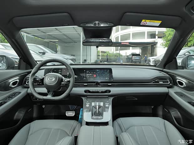 广汽乘用车 影豹 2024款 270T DCT R-Style版 广汽乘用车 影豹 2024款 270T DCT R-Style版