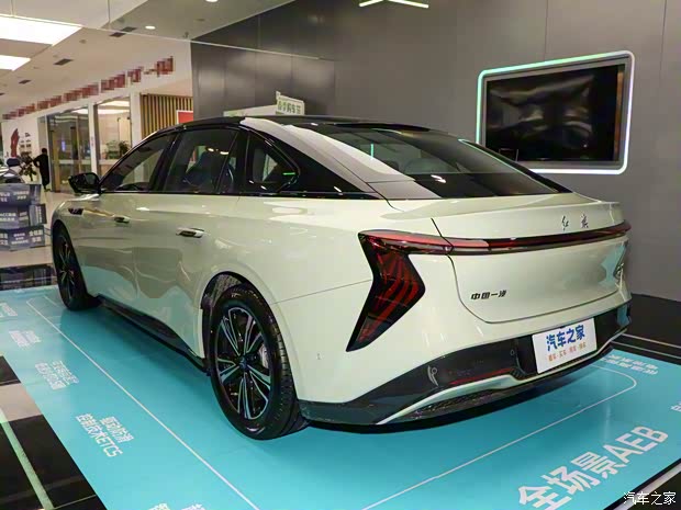 一汽红旗 红旗EH7 2024款 820 Pro 一汽红旗 红旗EH7 2024款 820 Pro