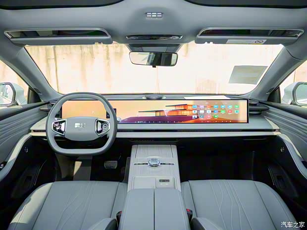 吉利汽车 银河E8 2024款 550km PRO 吉利汽车 银河E8 2024款 550km PRO