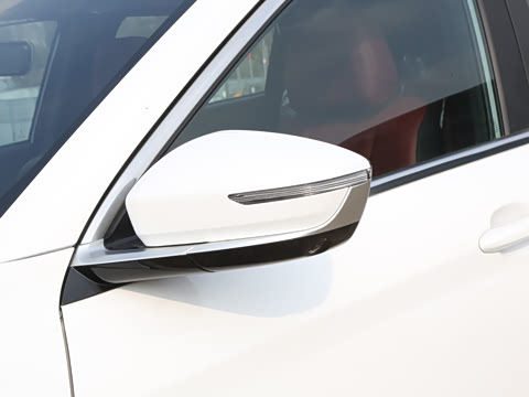 2025款 冠军版 1.5T DCT冠军MAX 7座 2025款 冠军版 1.5T DCT冠军MAX 7座